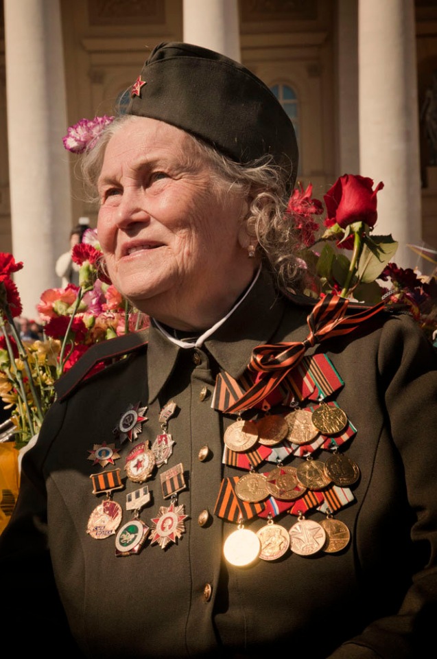 Спасибо Вам за смелость и отвагу, за небо мирное над головой