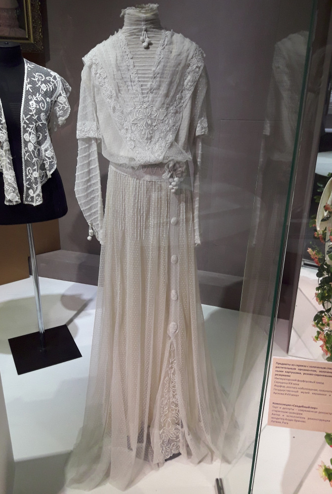 Выставка "Узоры свадьбы кружевной". Зал 2 | Бэйбики Выставка "Узоры свадьбы кружевной". Зал 2