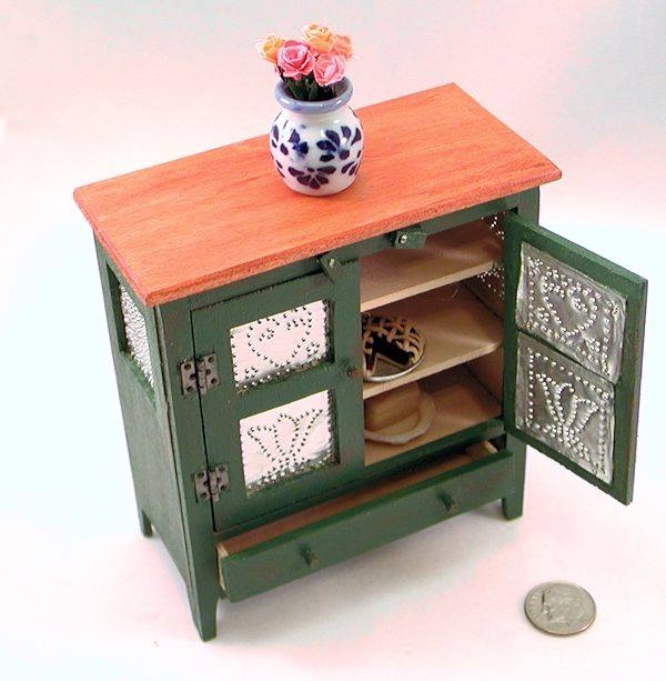 Aunt Ellie's Miniatures - небольшой обзор миниатюры - часть 1