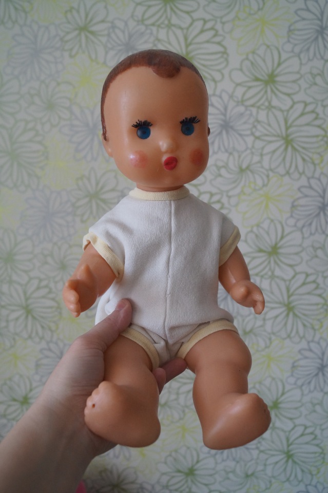 Вот бывает так - есть кукла и хочется ещё такую же