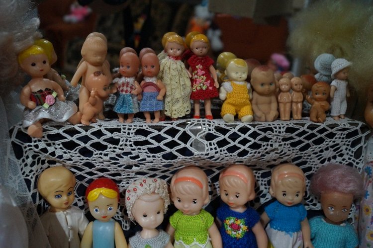 Третья июльская выписка. Вылечила восемь кукол СССР! И всем сшила наряды - за неделю