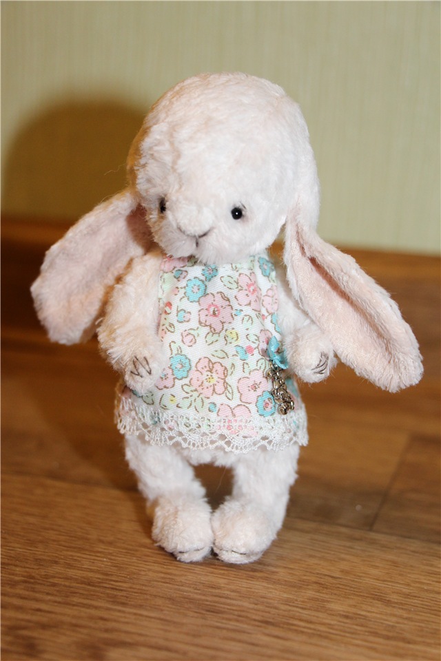 Снегири прилетели и Крошка на ладошке