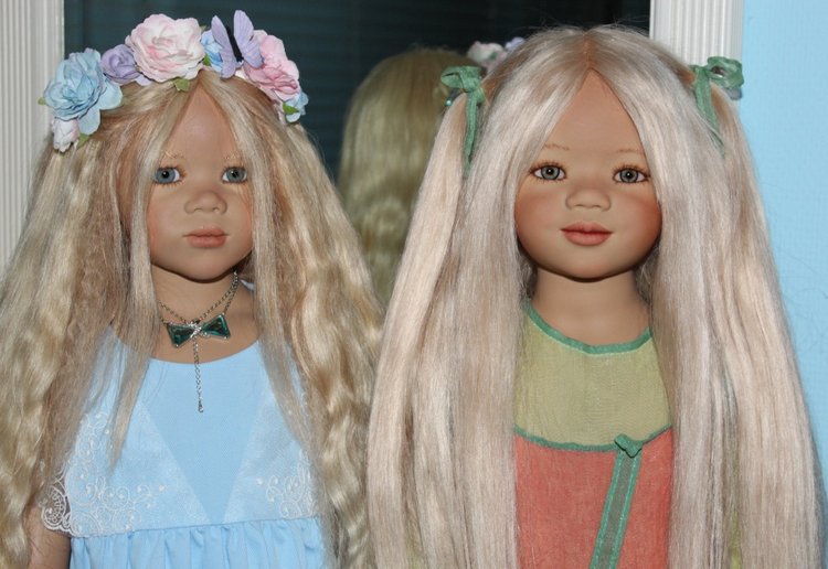 Две блистательные блондиночки, Нандини и Сарай