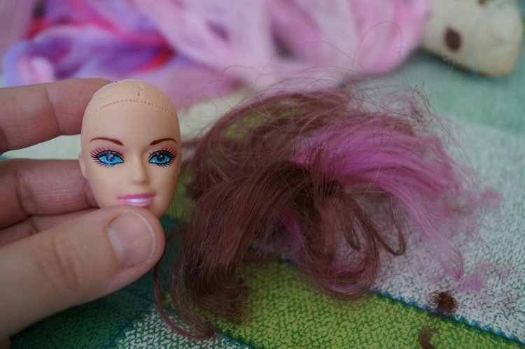 Четвёртая выписка февраля, которой могло не быть. Как заузить отверстие в шее советской куклы, чтобы голова не проваливалась