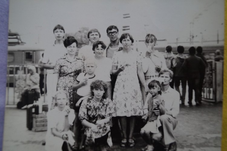 Третья выписка ноября. Лечим перелом колена, ставим донорские ручки. Анжелочка выздоровела + история-воспоминание о детском