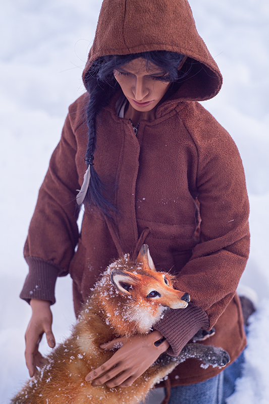 Прогулка с лисой по снегу