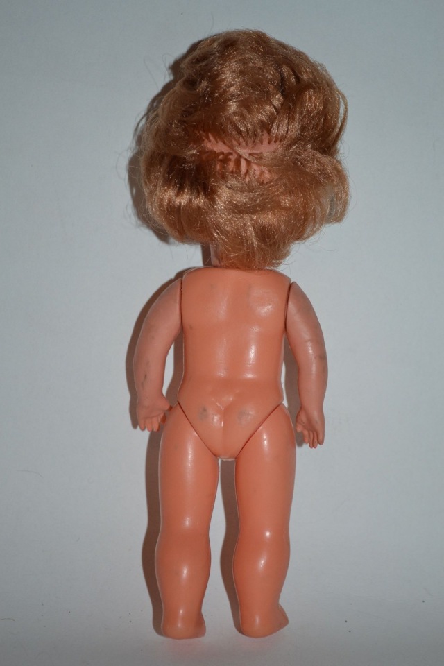 Очень ждём мальчика, такого голубоглазого, с чёлочкой, ушки торчат. Володькой кличут