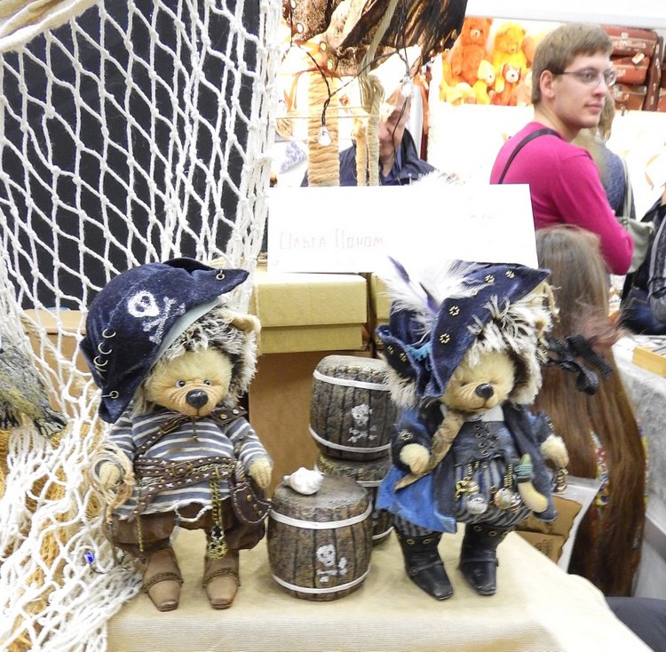 XV Международный осенний салон авторских кукол на Тишинке с 4 по 6 октября 2019 года в Москве. ЁЖИКИ