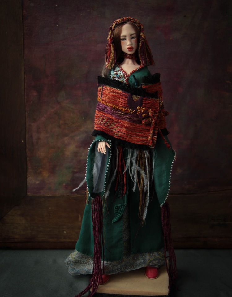 Инди. Волшебная лиса. Фарфоровая шарнирная кукла