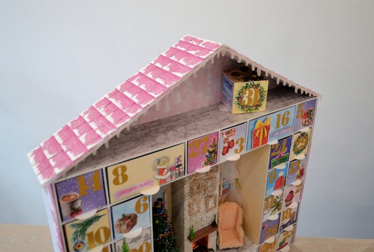 Адвент календарь с миниатюрой и освещением (фото 3)