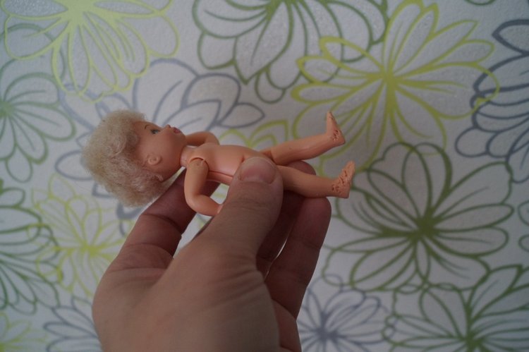 Четвёртая апрельская выписка. Варим покусы ног, варим пластик, красим резиновую голову