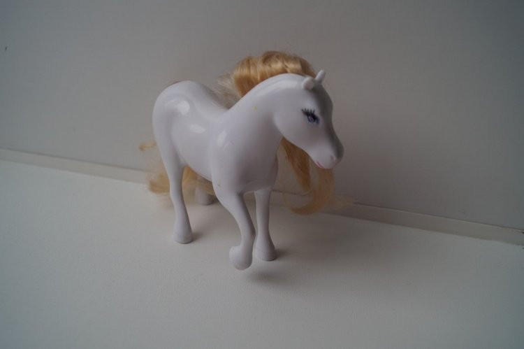 Вторая выписка октября. Машенька здорова. Кукла из лужи стала милашкой. Коровка замычала. Как поставить Лолочку на ножки,