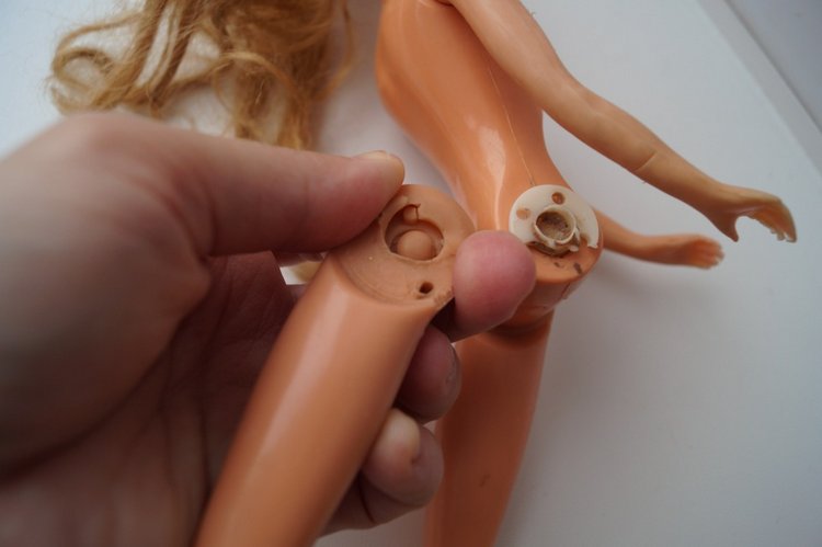 Первая выписка марта. Чебурашка здоров, Братц из серии Sea Stunnerz обрела сменные ножки