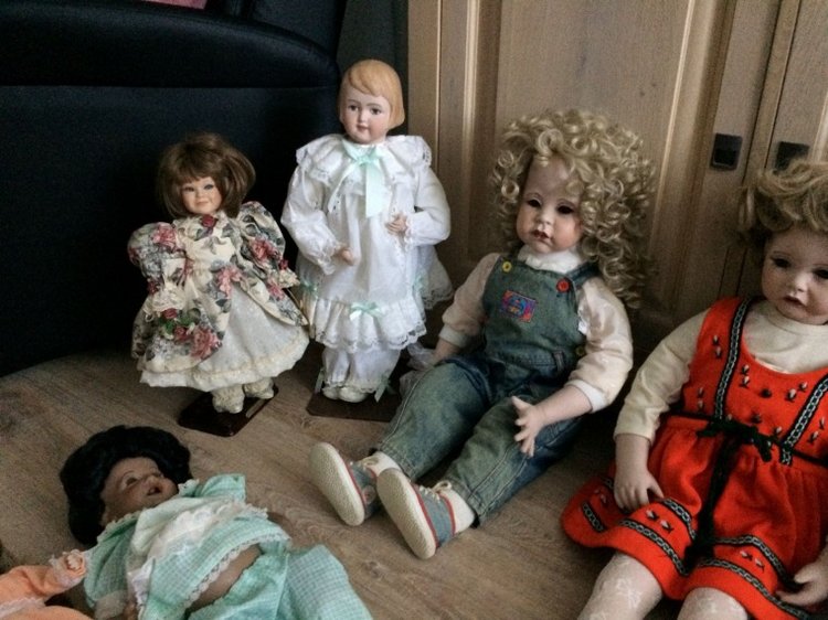 Большая коллекция Винтажных реплик с антикварных кукол