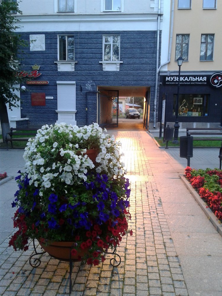 Наше лето 2: Псков, День Города! Прогулка с Донной. Новые куклы в подарок (ура!!!)