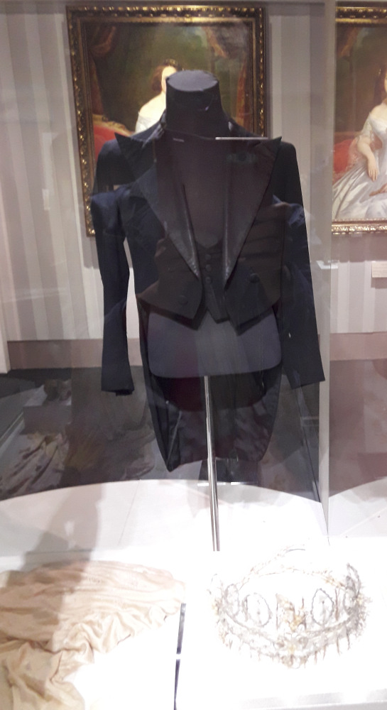 Выставка "Узоры свадьбы кружевной". Зал 2 | Бэйбики Выставка "Узоры свадьбы кружевной". Зал 2