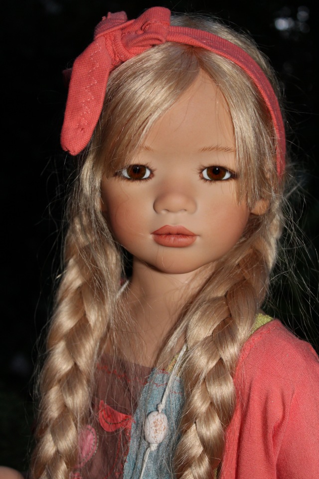 Воспонинаяния о лете. Две сестрички, две Анны Лу - часть первая