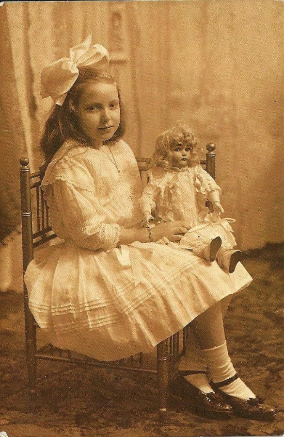 Мгновения жизни застывшие в фото или девочки другой эпохи