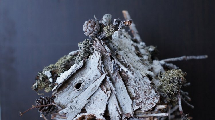 Избушка на курьих ножках — Авторские игрушки из разных материалов: синельная проволока