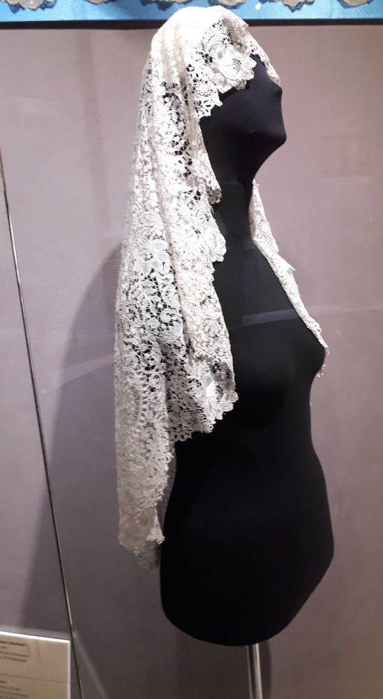 Выставка "Узоры свадьбы кружевной". Зал 2 | Бэйбики Выставка "Узоры свадьбы кружевной". Зал 2