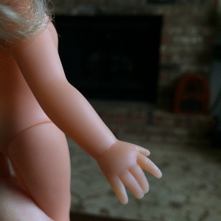 Будем знакомы, Лилиан Вернон (Lillian Vernon)