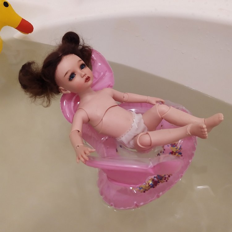 Как мы догоняли лето или примерка кругов для бассейна моей Боночкой