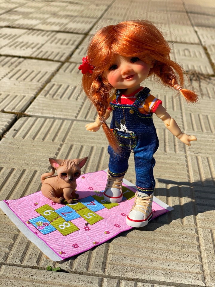 Стоят девчонки... стоят в сторонке. Meadow dolls