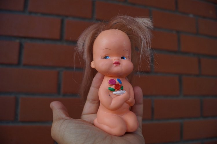 Четвёртая июльская выписка. Поломка шеи Энчантималс. Новые реснички двум пациентам. Как обуздать непослушные волосы