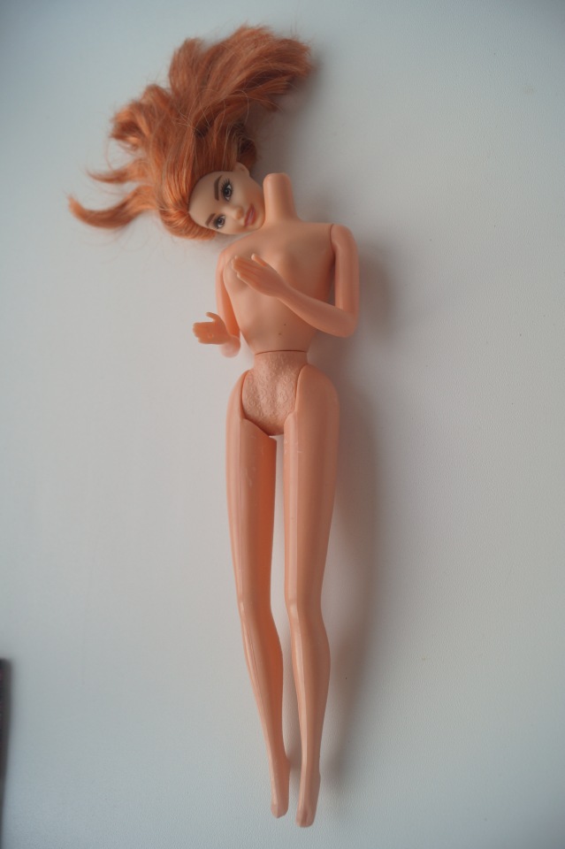 Четвёртая выписка октября. Лечим глазки советской кукле. Мишутка из 90-х стал как новенький! Четыре Барби обрели головы