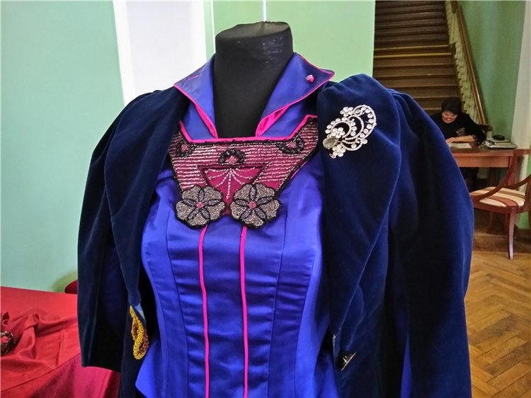 Выставка костюмов к фильму " Матильда", часть 2