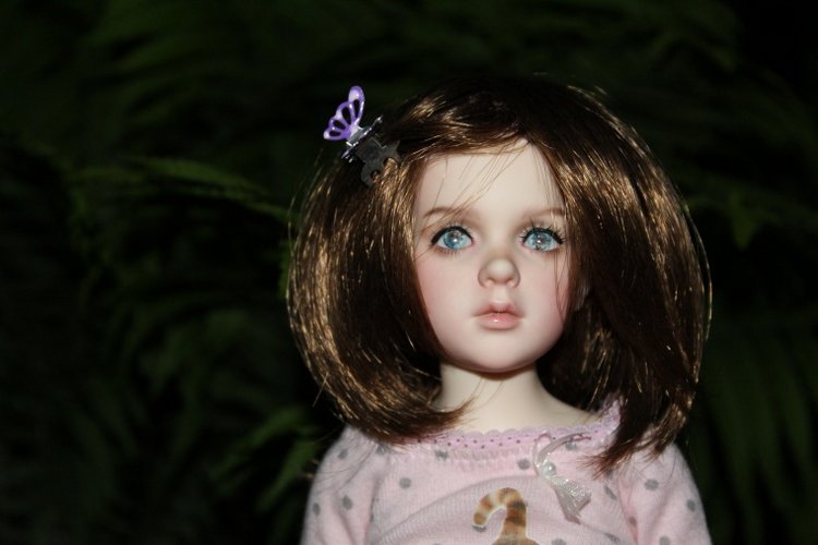 Вечерний сад. Розочка в пижамке