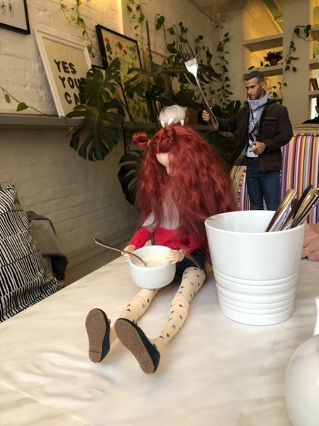 Корнелия с Хомой в кафе — Куклы Doll Chateau (Доллшато): BJD (БЖД) (фото 5)