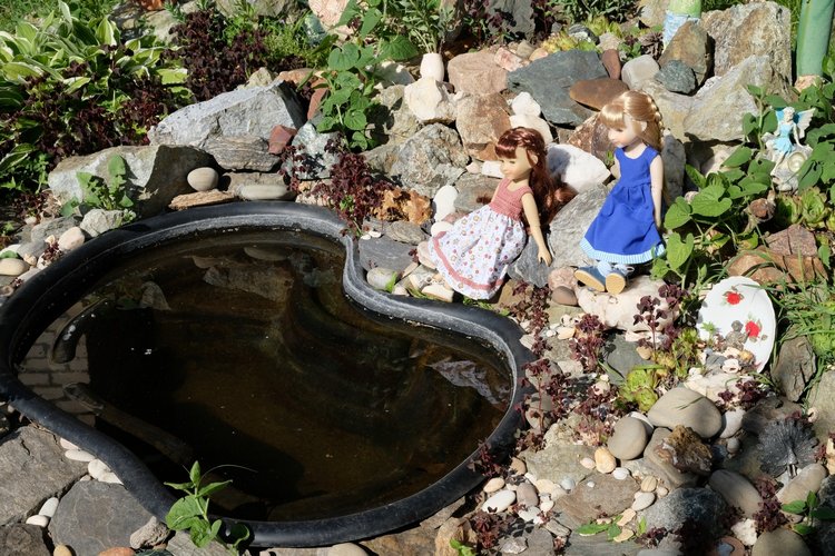 Прогулки с Сарой и Беллой RubiRed Galleria/Effner