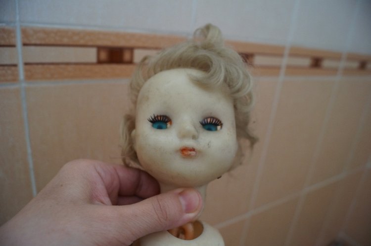 Третья майская выписка. Как вынуть моргучие глазки из головы советских кукол