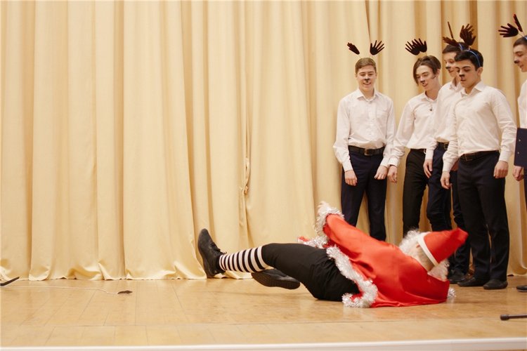 "...мир черно-белый весь разрисуют чудаки!"