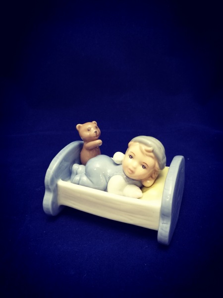 Еще одна коллекция: фарфоровые детки с мишками (фото 8)