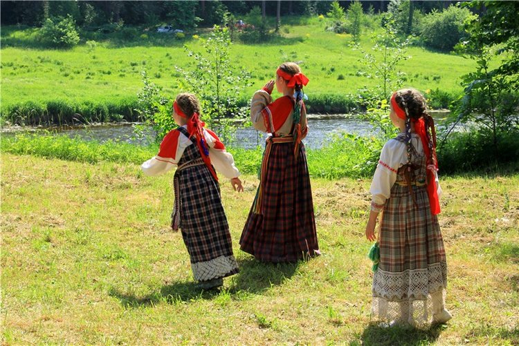 "Троицкие гуляния" в Василёво, 2019 год, заключительная часть. Архитектурно-этнографический музей под открытым небом Василёво