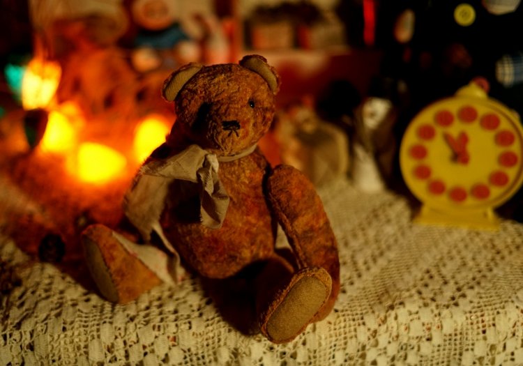 Зимний вечер. Старые игрушки