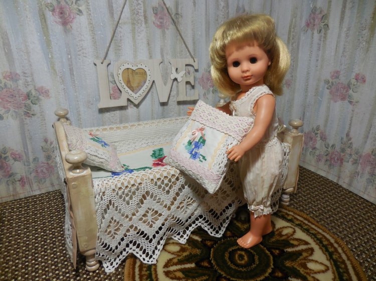 Доброй ночи, малыши, или кроватки в кукольном хозяйстве