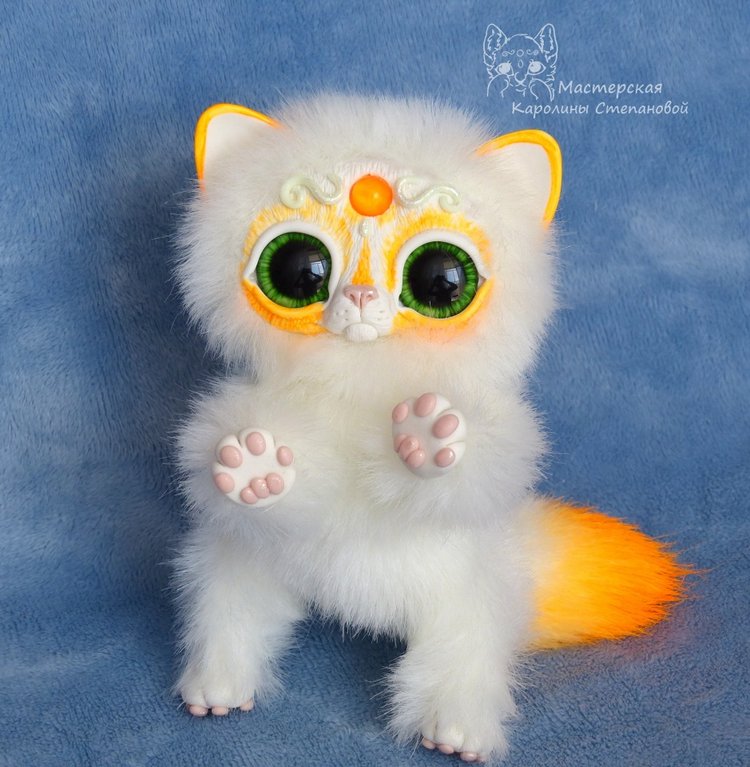 Котик Мирис играет с утенком и совятами (фото 3)