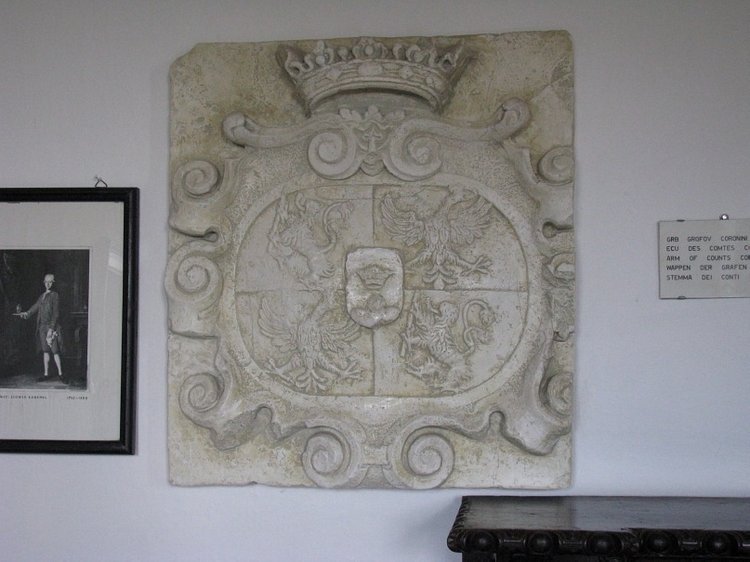 Незабываемая экскурсия по Словении: Постойная Яма и Предъямский замок