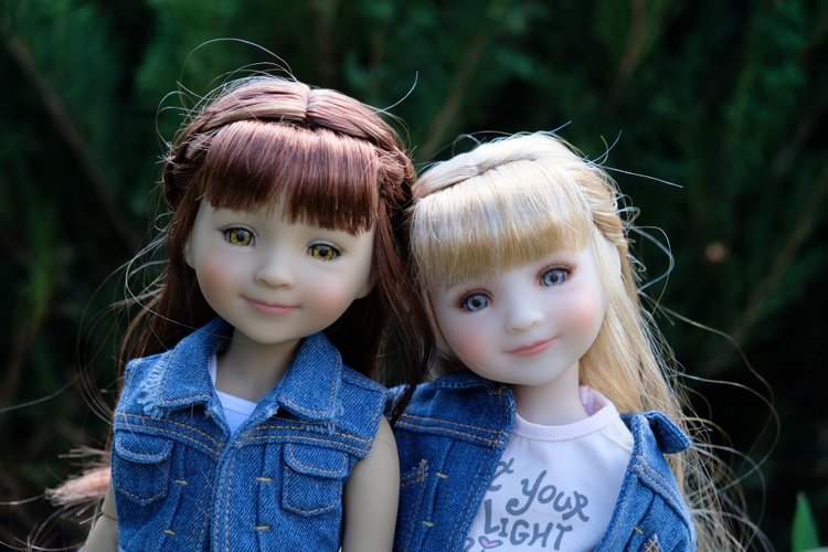 Прогулки с Сарой и Беллой RubiRed Galleria/Effner