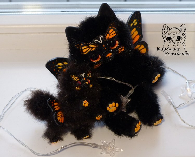 Бабочковая кошка Папилиофелис - Монарх и ее котенок
