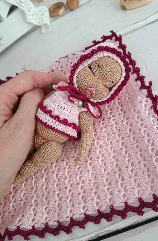 Младенец крючком — Авторские вязаные куклы: интерьерные (фото 3)