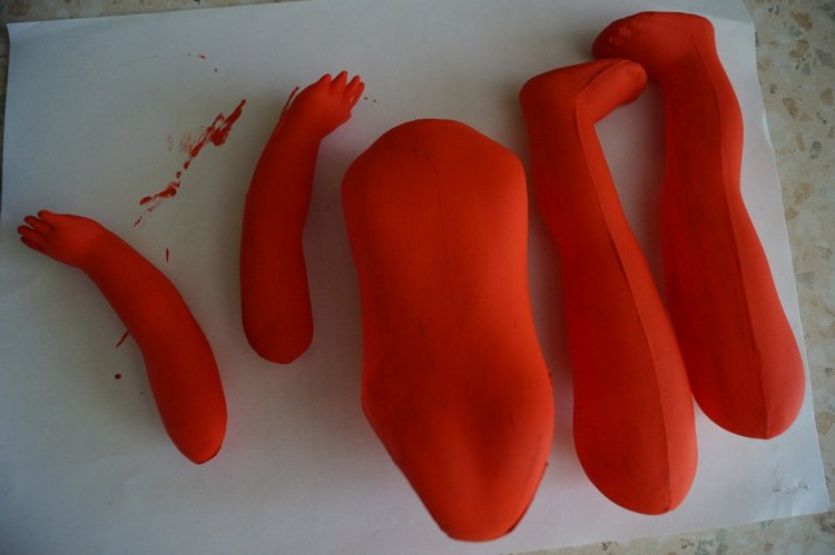 Четвёртая апрельская выписка. Варим покусы ног, варим пластик, красим резиновую голову