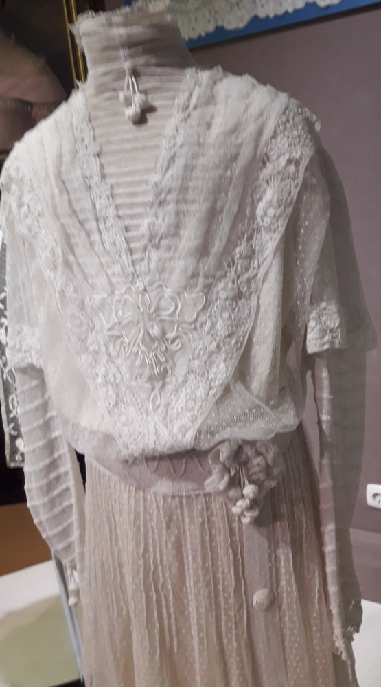 Выставка "Узоры свадьбы кружевной". Зал 2 | Бэйбики Выставка "Узоры свадьбы кружевной". Зал 2