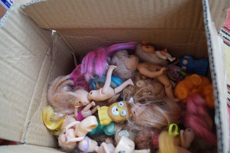 Куклы с разным состояние здоровья долго стояли в очередь у дверей кукольной лечебницы | Бэйбики Куклы с разным состояние здоровья долго стояли в очередь у дверей кукольной лечебницы