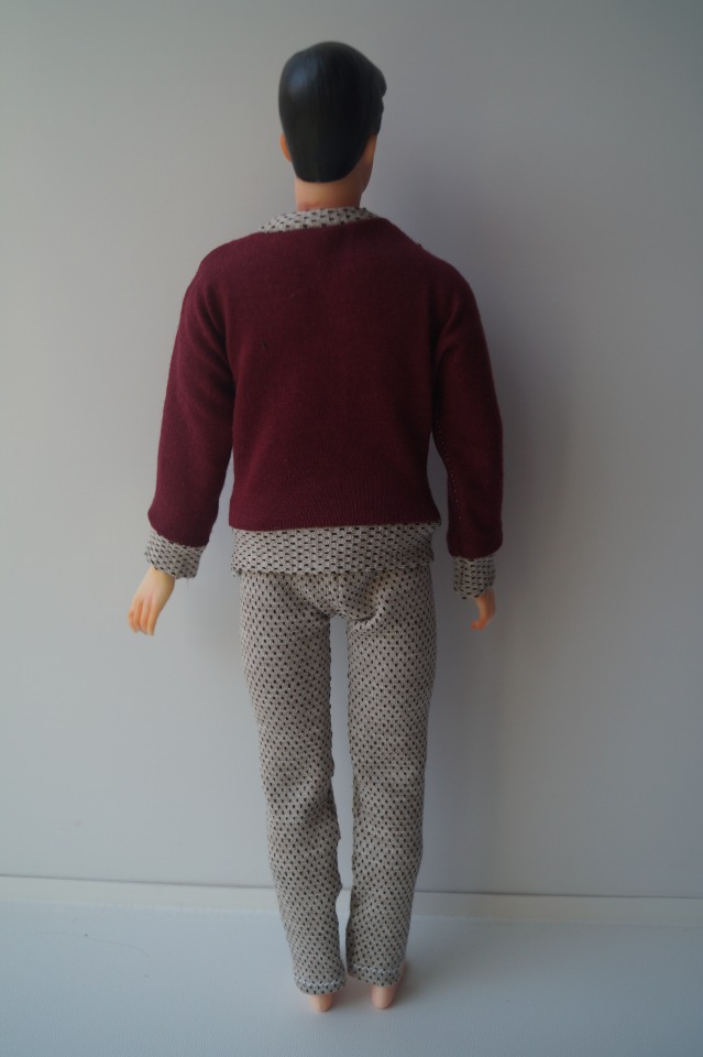 Вторая выписка октября. Машенька здорова. Кукла из лужи стала милашкой. Коровка замычала. Как поставить Лолочку на ножки,