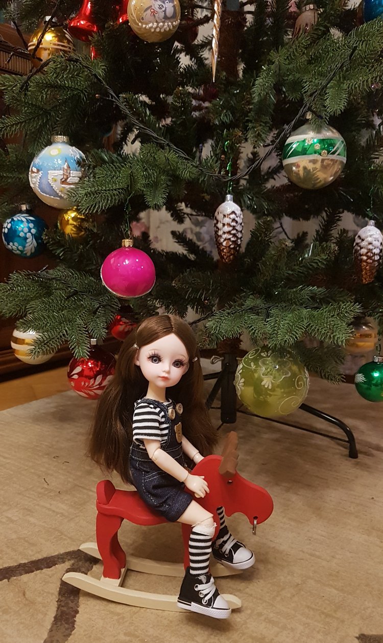 Майя и ёлочка №2 — Куклы с Алиэкспресс (Aliexpress): Китайские шарнирные