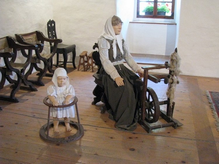 Незабываемая экскурсия по Словении: Постойная Яма и Предъямский замок